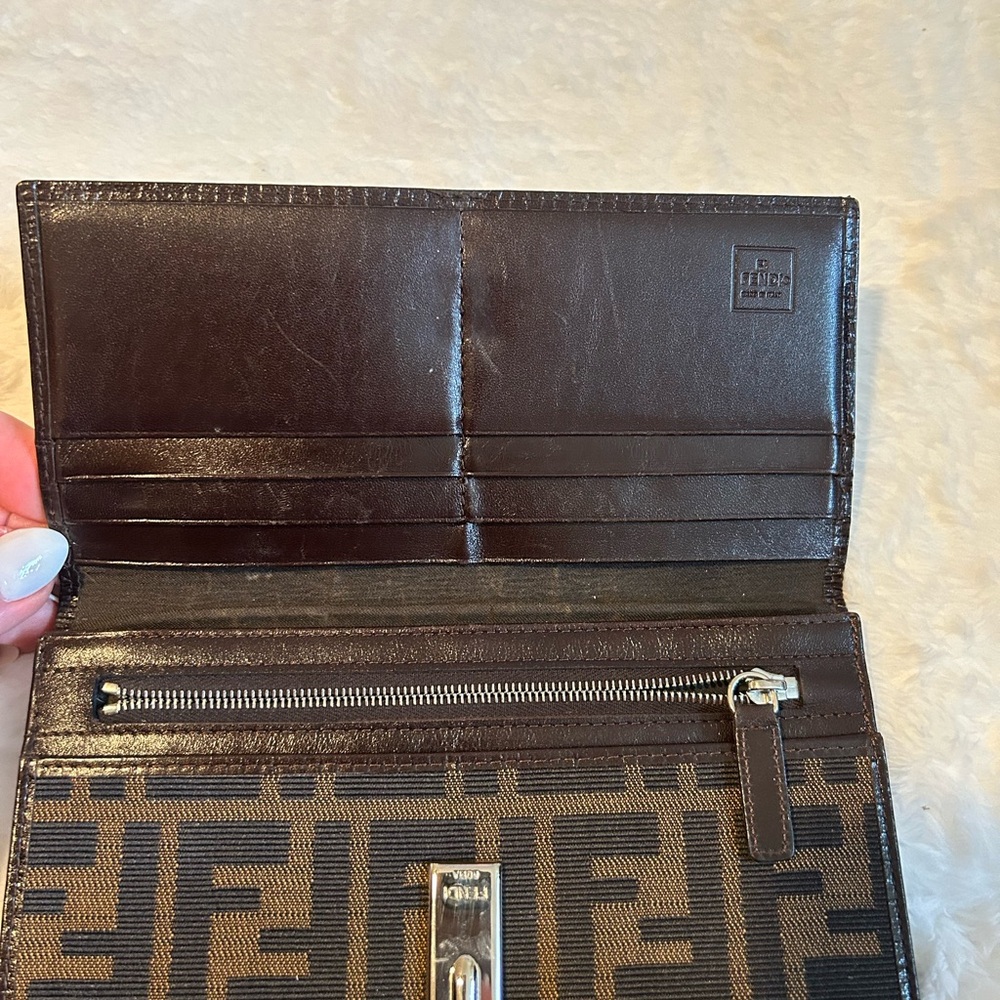 Fendi Black and Brown Classic Wallet - Picture 7 of 9